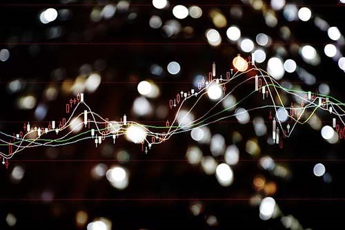 股票配资股票户网 杠杆资金加速涌入新能源赛道 光伏龙头单日成交突破百亿